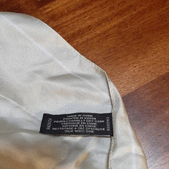 Coach Scarf - Picture 4 of 4